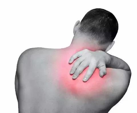 疼得受不了，为啥冬季肩颈痛越来越多了？
